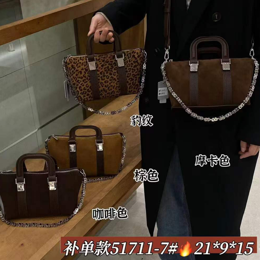 2025新款时尚百搭女包单肩包斜挎包软皮休闲腋下包磨砂皮