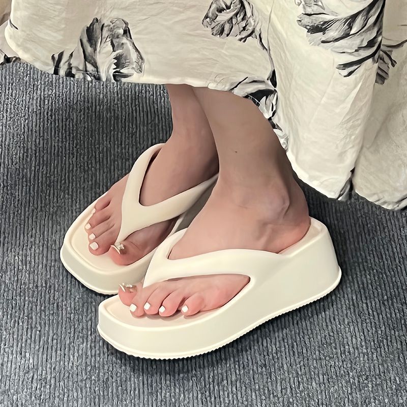 人字拖女款厚底2025新款夏季外穿网红超火沙滩夹脚拖鞋女防滑防臭