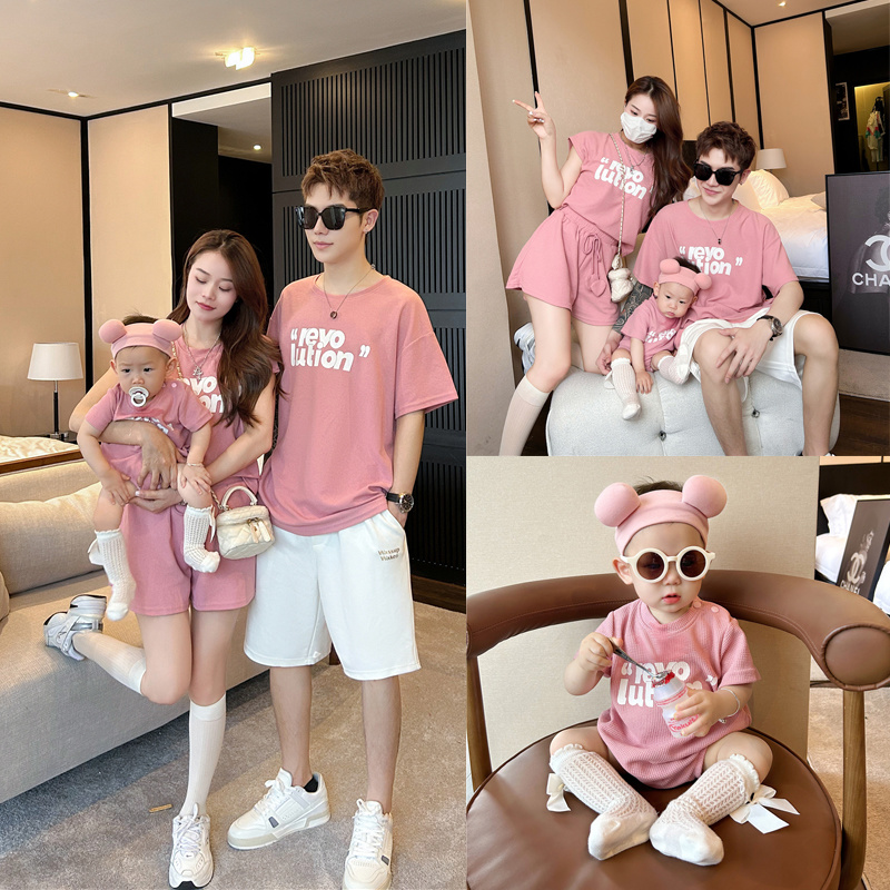亲子装套装潮2025夏新款一家三四口婴儿网红炸街短袖T恤全家装