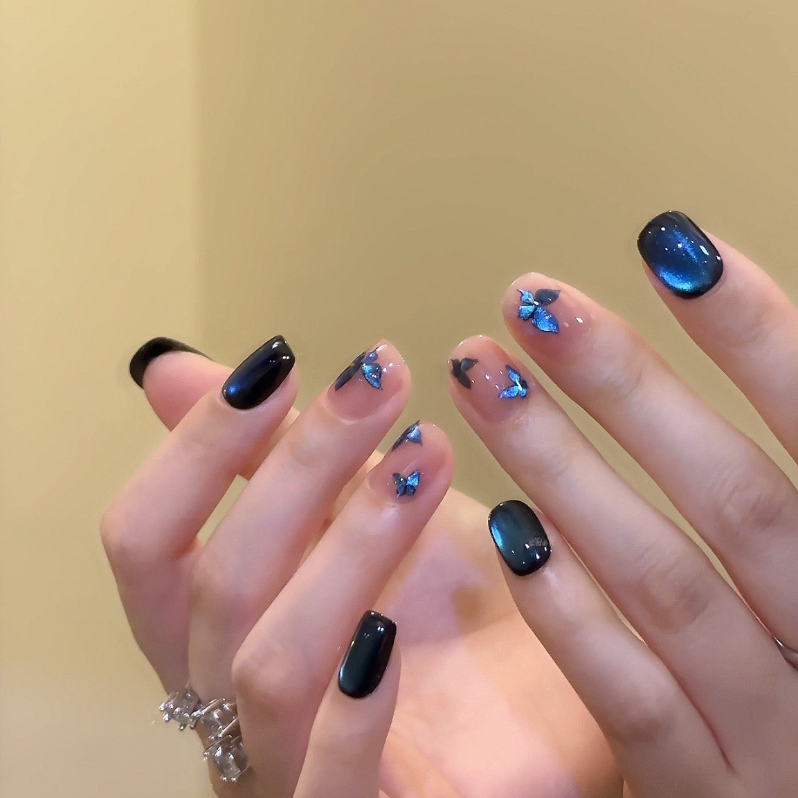 蓝闪蝶纯手工穿戴甲蝴蝶猫眼光疗甲小红书爆款假指甲高级感美甲贴