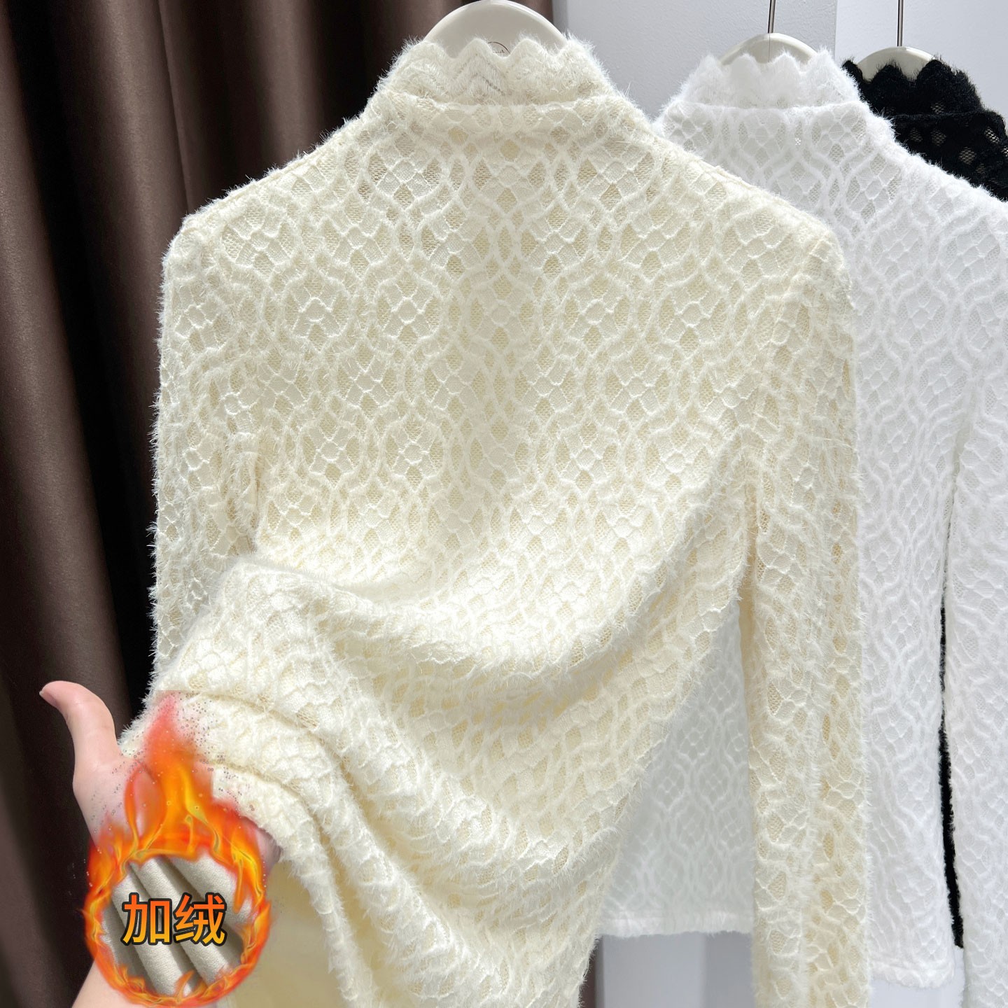 杏色法式半高领加绒蕾丝衫女秋冬新款气质长袖上衣保暖软糯打底衫