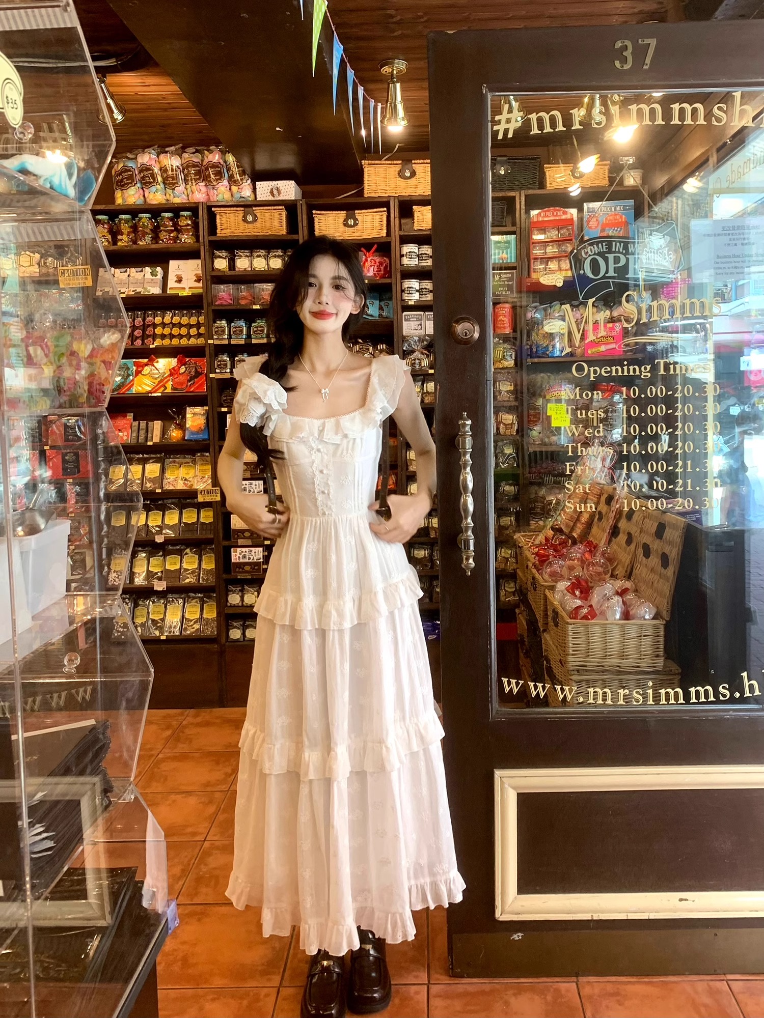 高个子女生2025夏新款设计感小众气质长款白色连衣裙收腰显瘦减龄