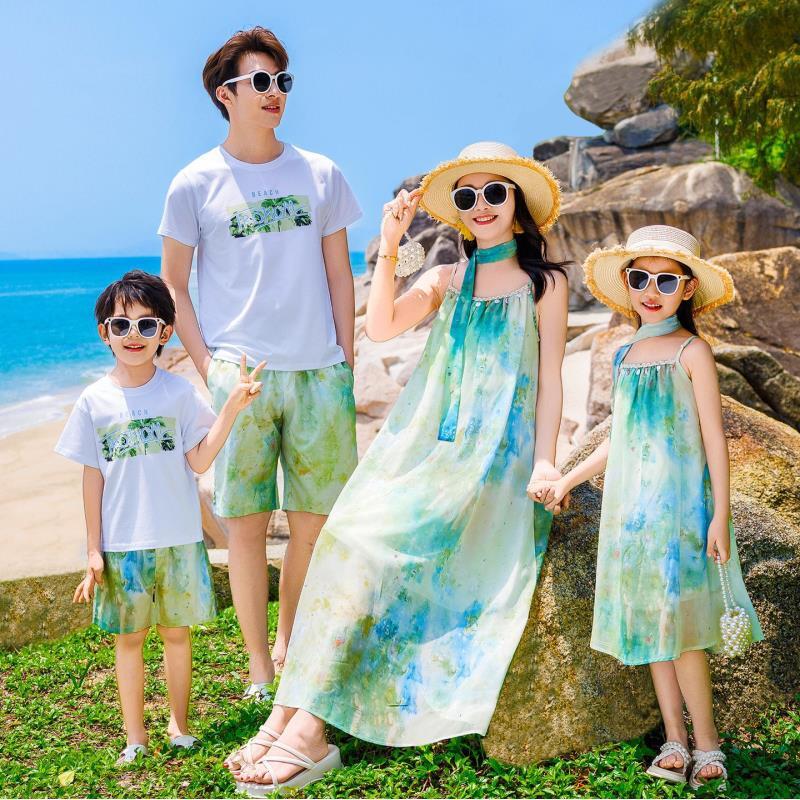 度假亲子装沙滩款2025夏季新款吊带母女裙一家四口夏季休闲套装