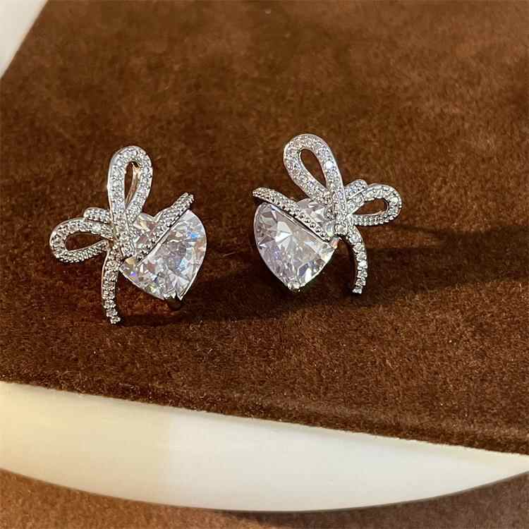 铜合金锆石耳饰 高品质微镶锆石爱心蝴蝶结耳钉轻奢设计感百搭
