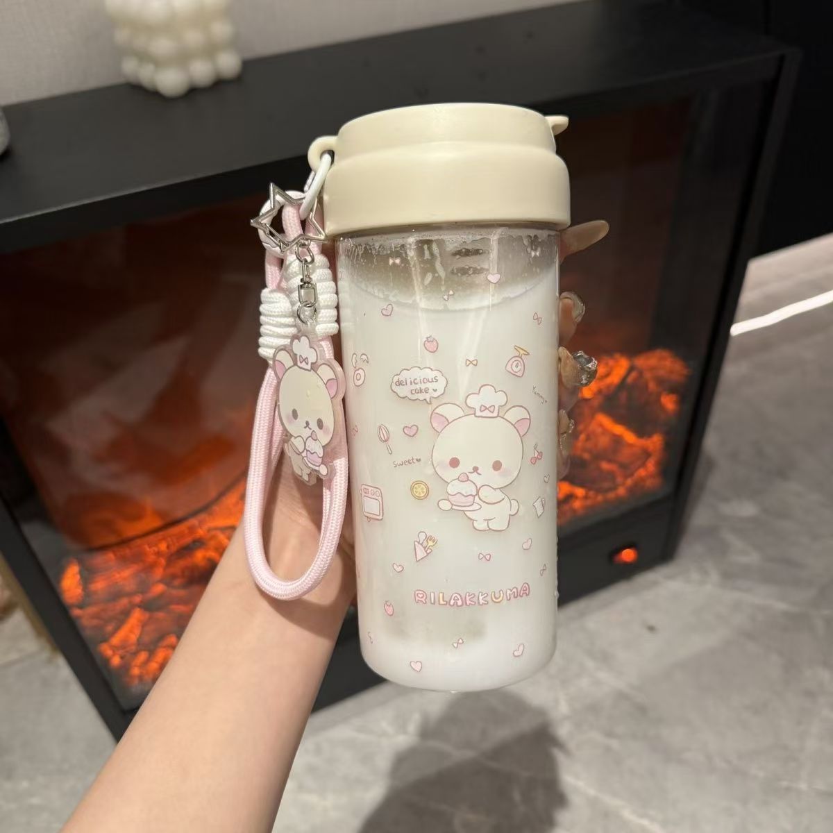 新款2025高颜值简约网红爆款水杯女塑料杯学生塑料杯便携吸管杯to