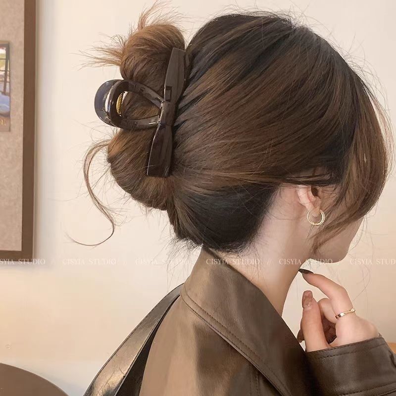 蝴蝶结复古中号抓夹女2025新款高级感鲨鱼夹后脑勺发量少爆款发饰