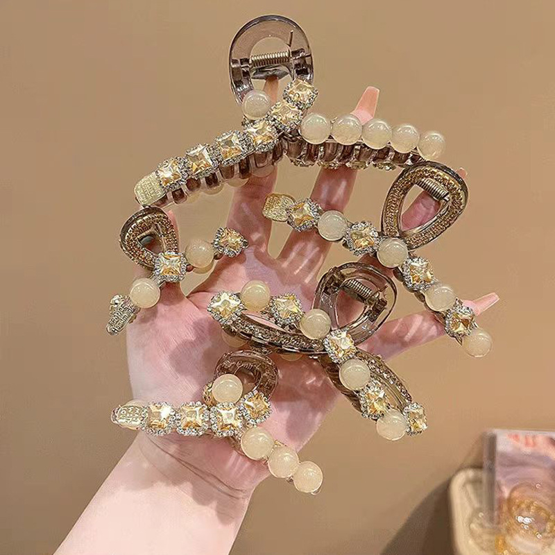 精致珠钻盘发发夹女2025新款高端发卡妈妈款优雅大气鲨鱼夹子头饰