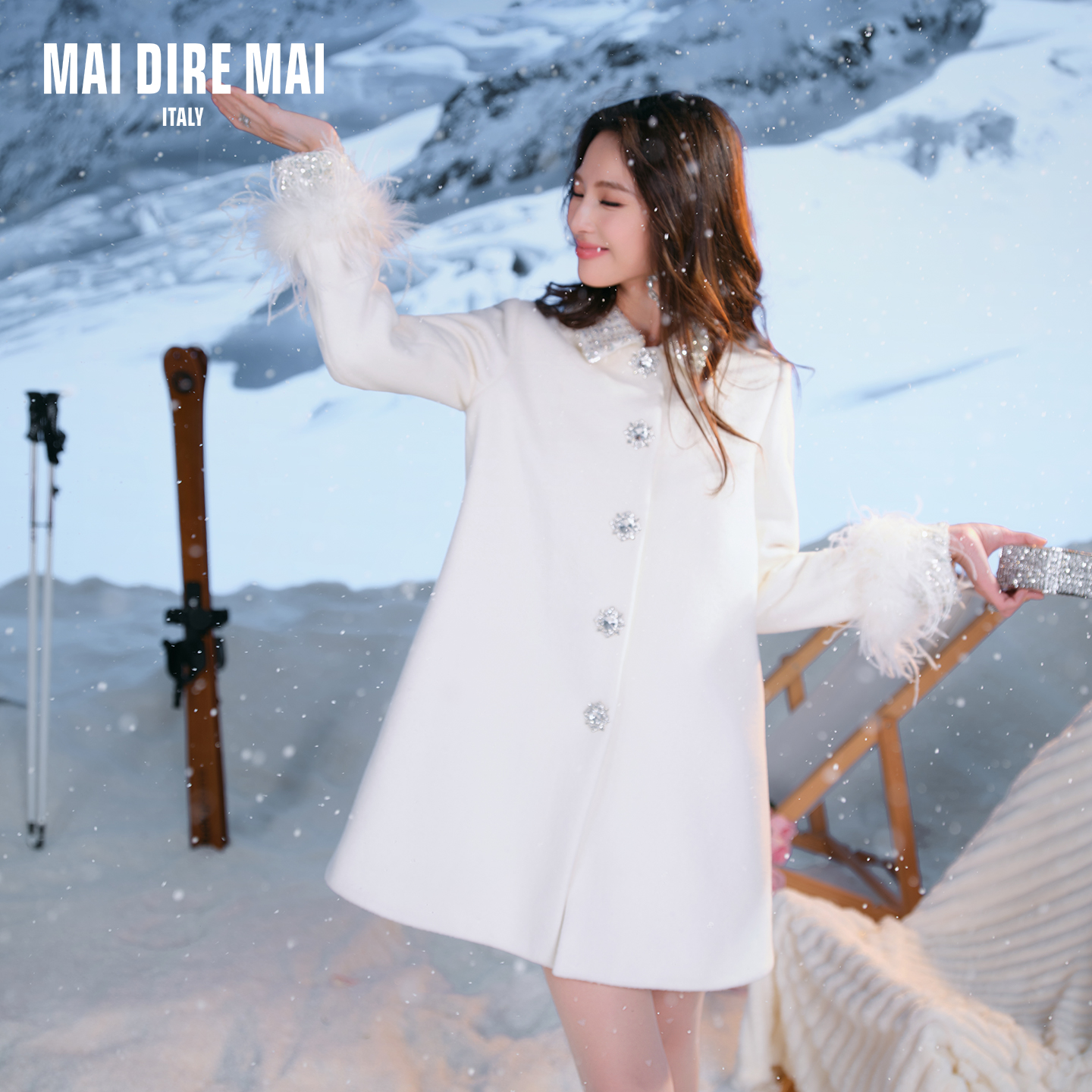 MAI DIRE MAI鸵鸟毛67羊毛钻领长袖钻扣毛呢外套大衣女冬保暖短款