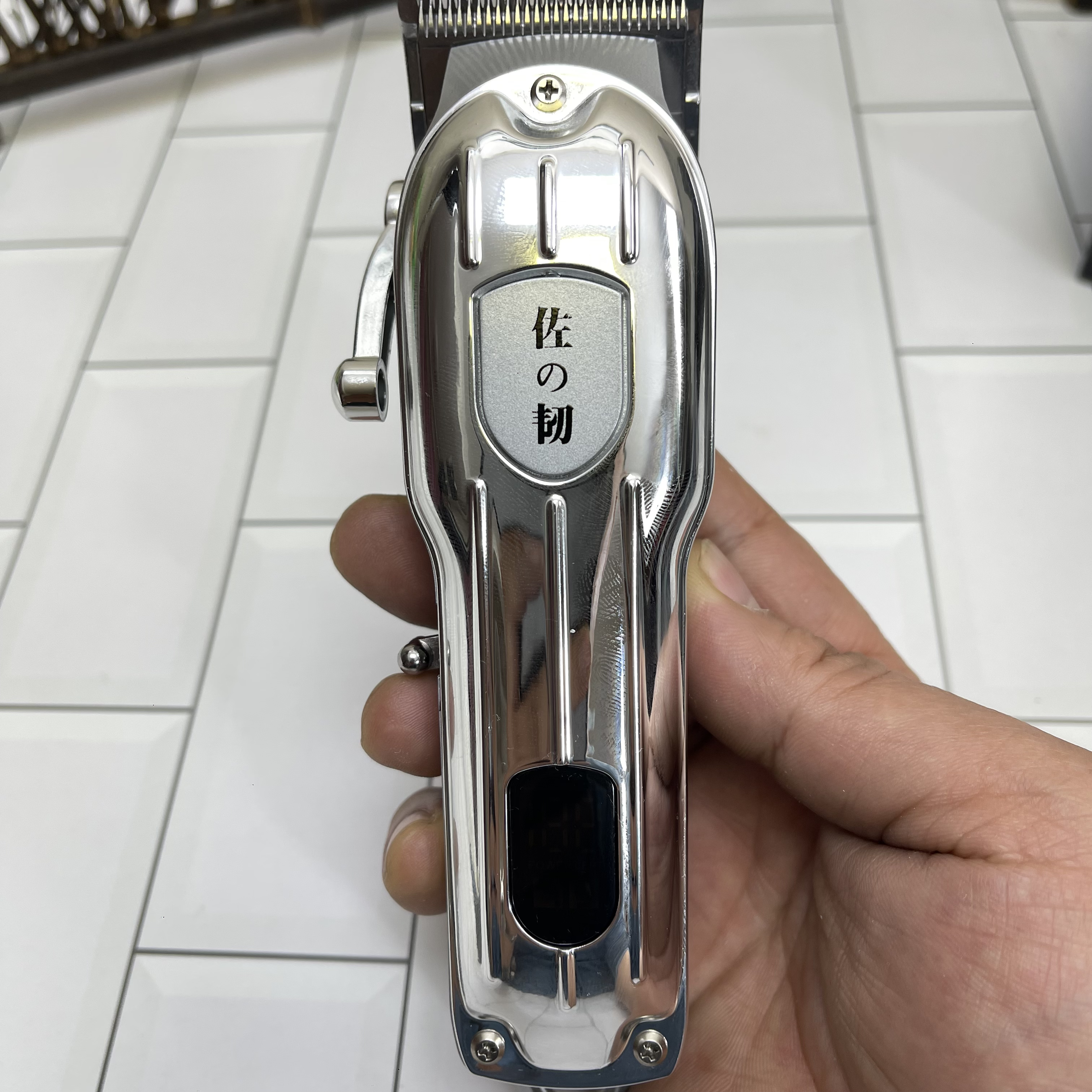 新款日本大功率理发器电推剪家用理发推