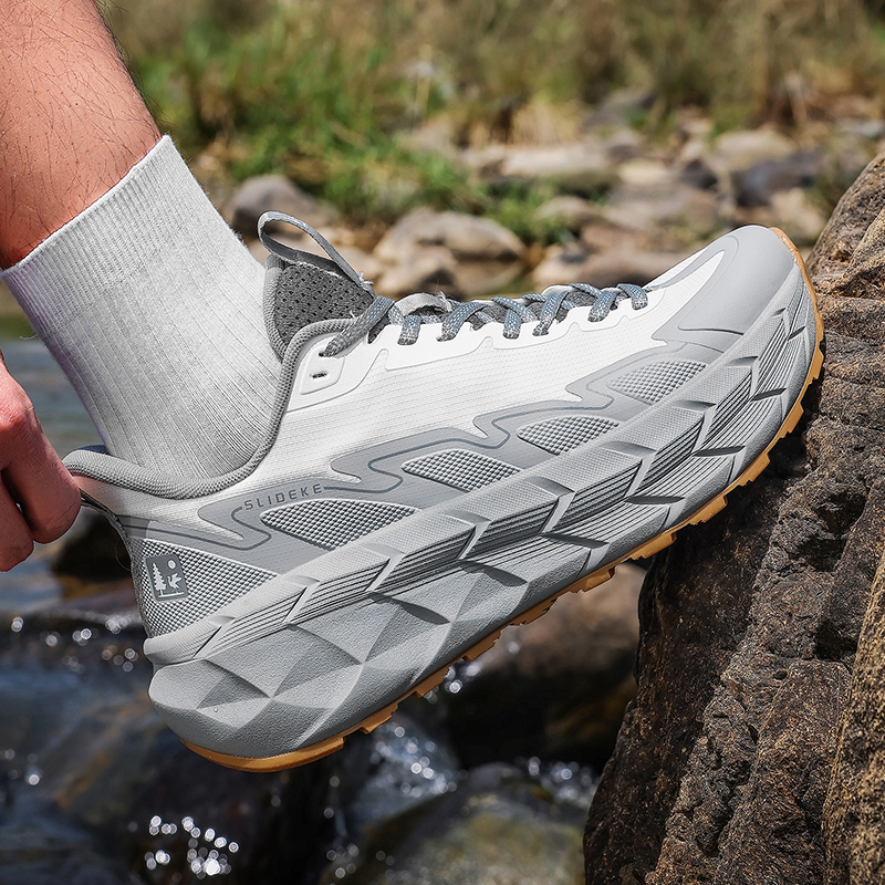 男女陆巡越野徒步训练减震跑步鞋防滑耐磨轻弹跑鞋