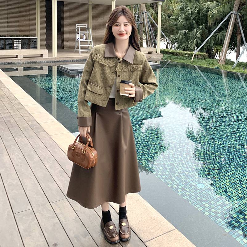 军绿色小香风pu皮拼接套装裙女春秋2025新款半身裙两件套韩系流行