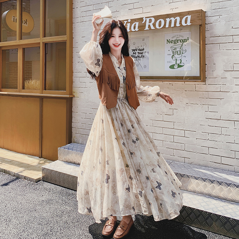 流苏马甲印花蝴蝶连衣裙套装女春秋新款气质温柔风巨好看长裙女款