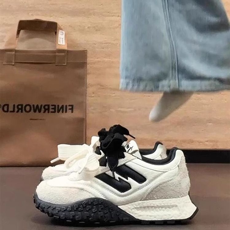 三福内增高7CM厚底真皮阿甘鞋女2025新款跑步登山运动休闲德训鞋