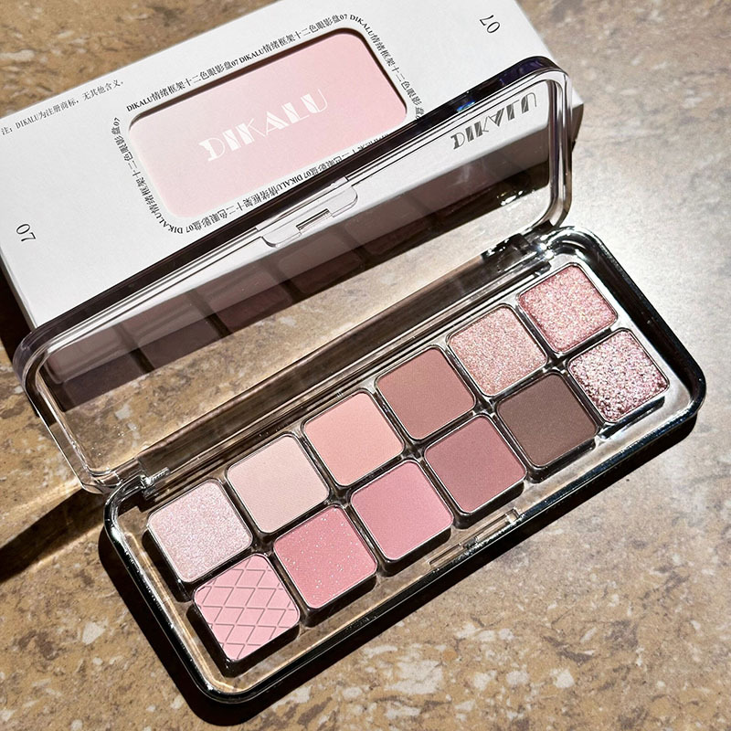 小鱼海棠推荐十二色眼影盘易上色修饰珠光奶咖玫瑰综合一体盘学生