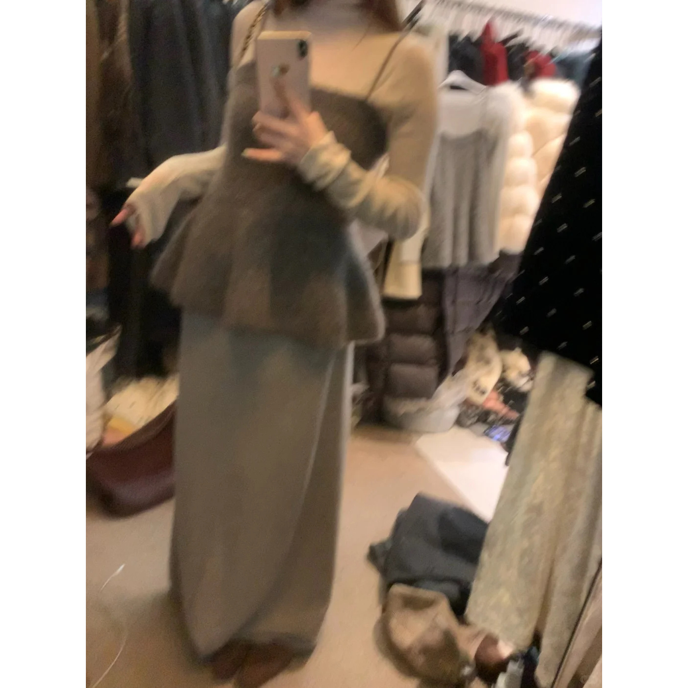 2026秋冬吊带毛衣背心叠穿长袖打底衫上衣女法式复古慵懒半身长裙