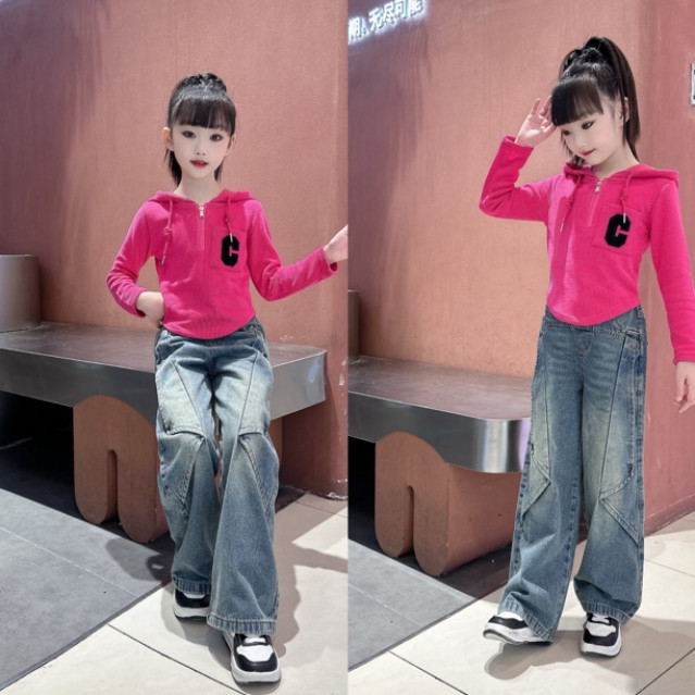 春秋女孩字母春秋休闲风休闲套装卫衣上衣牛仔裤童装春秋时髦套装