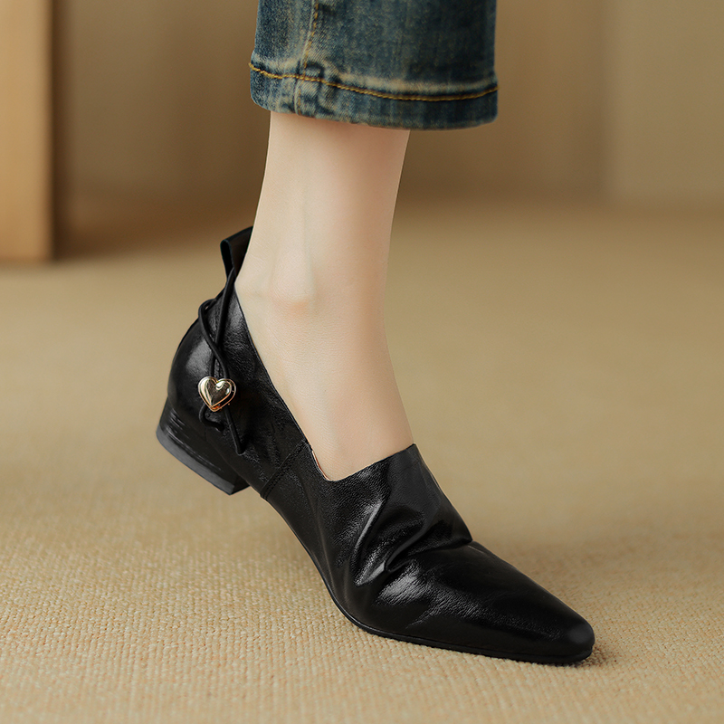 真皮断码清仓百搭深口时尚尖头平底鞋子女春秋爆款单鞋女新款复古
