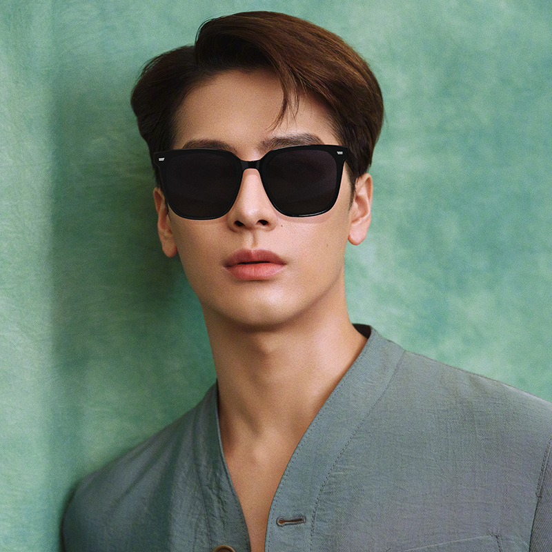 20228尼龙偏光太阳镜男女通用男士网红时尚百搭女士潮流大框