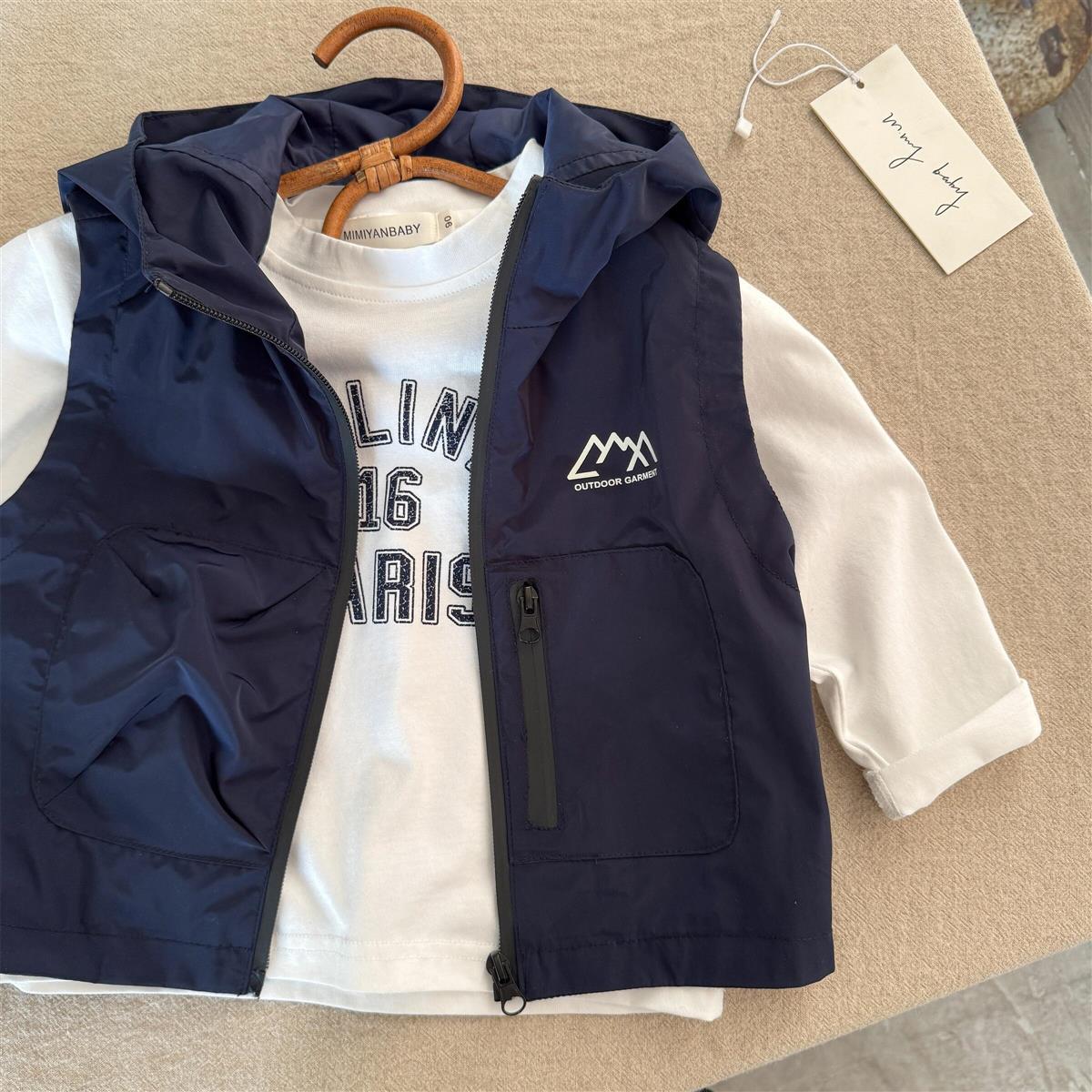 儿童外套2025春秋男女童日系潮牌连帽登山马甲中小童宝宝背心坎肩