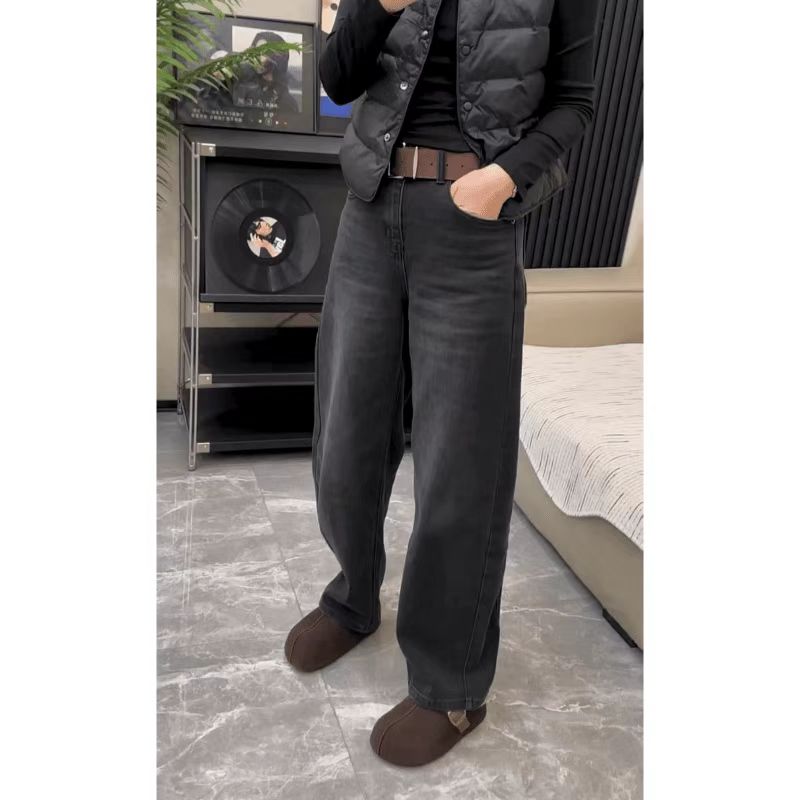 2025秋冬新款洋气减龄直筒牛仔裤女高腰遮胯宽松窄版显瘦弯刀裤子