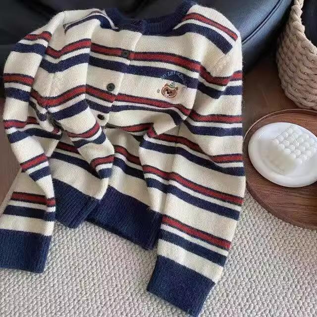 韩系复古刺绣熊气质柔美撞色条纹针织开衫外套毛衣女2025秋冬新款