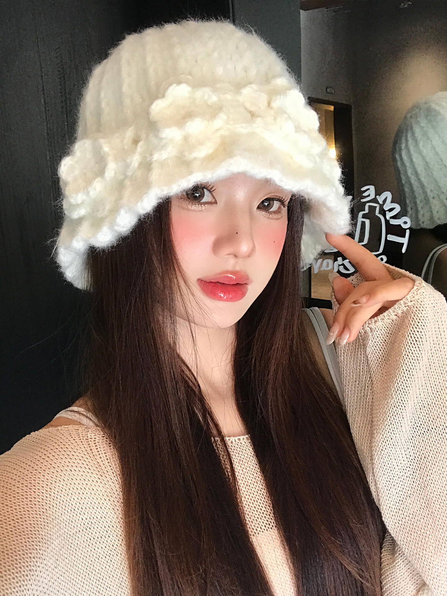 高级感白色花朵针织渔夫帽女秋冬季保暖盆帽显脸小大头围毛线帽子