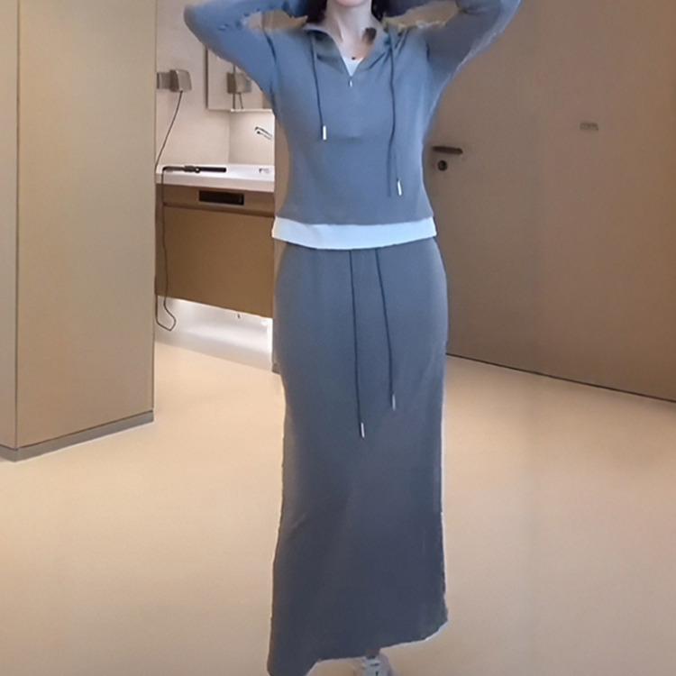 休闲风套装女连帽显瘦上衣2025春秋超火穿搭一整套新款独特半身裙