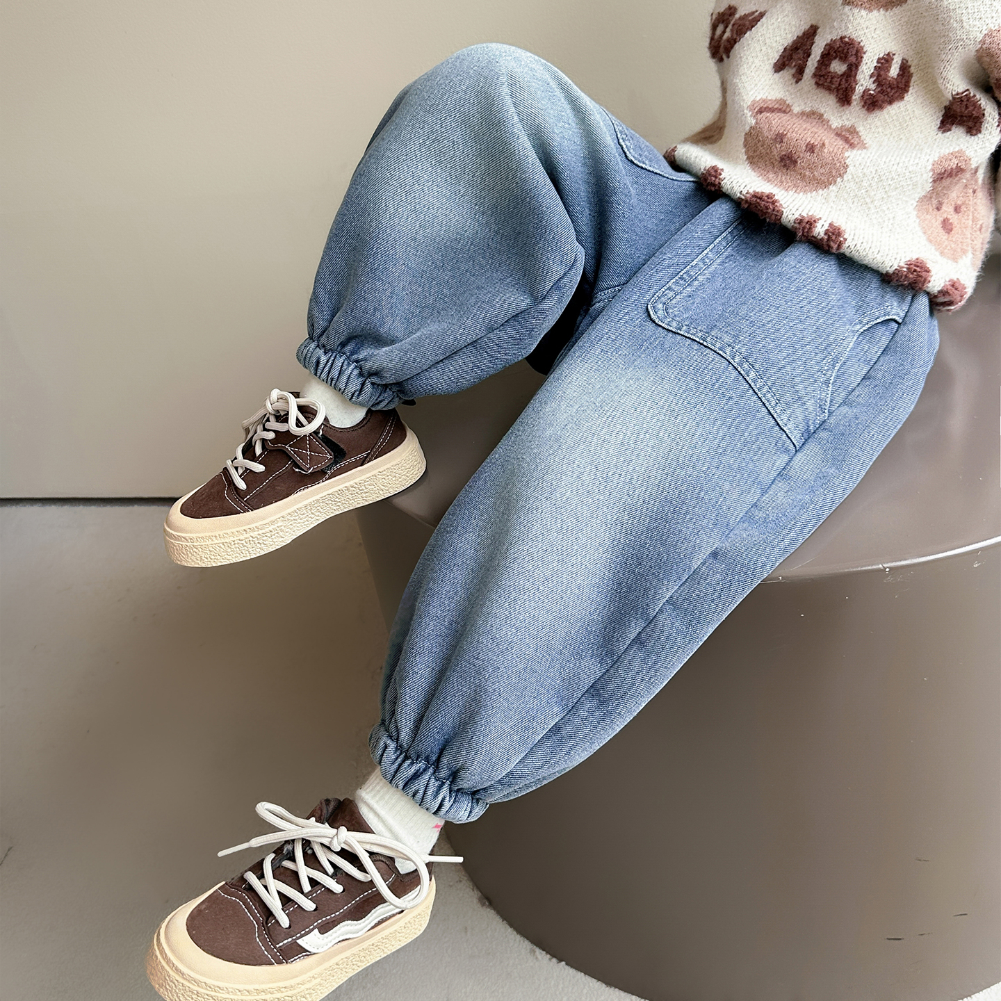 女童加绒裤子儿童韩版洋气加厚牛仔裤小女孩宝宝秋冬装2025新款潮