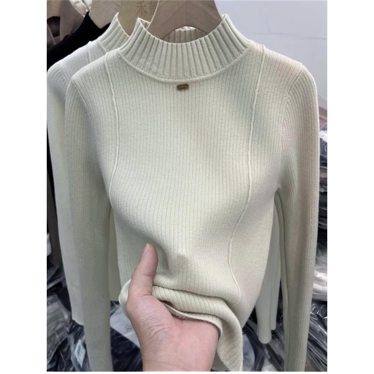 加绒加厚毛衣女2025秋冬季新款高级感半高领打底内搭一体绒针织衫