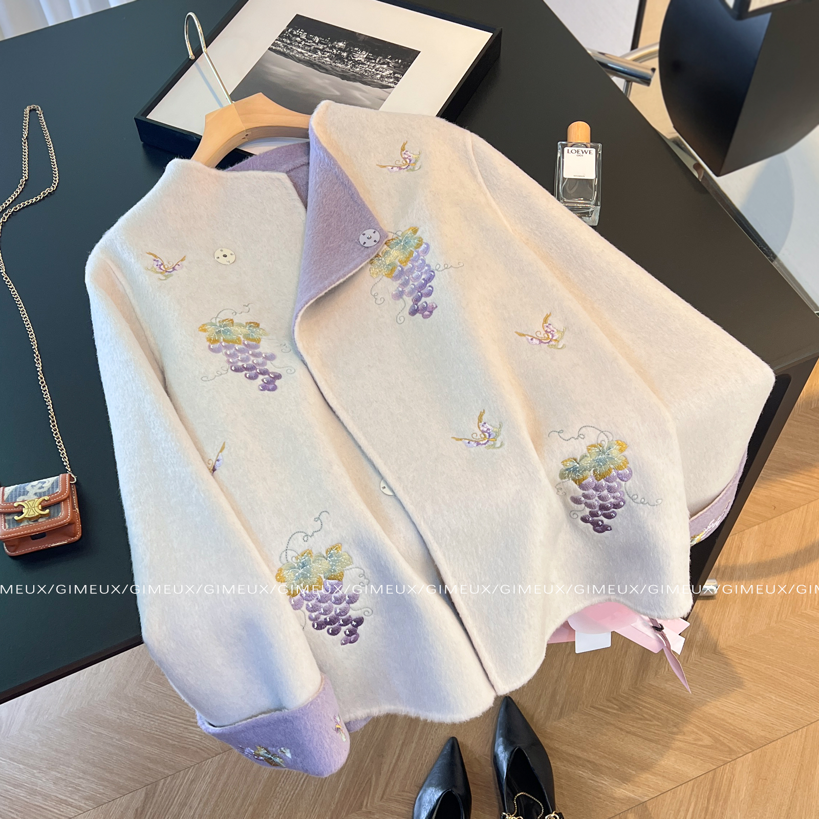 新中式复古刺绣毛呢外套女秋冬季高级感气质轻奢软糯翻领国风大衣