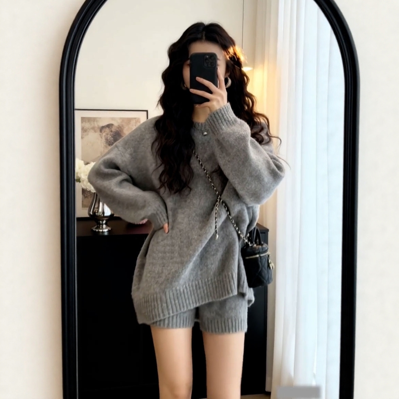 一整套搭配秋装女韩系慵懒风灰色长袖套头毛衣高腰短裤子两件套装