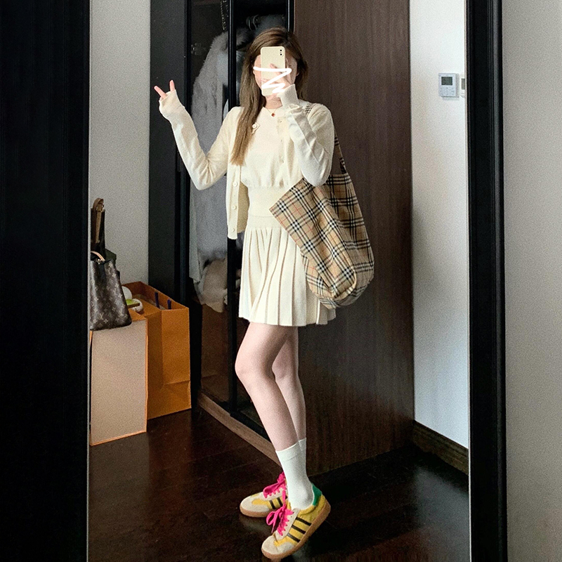 2025新款早秋miu系学院风穿搭连衣裙子女秋冬季针织内搭套装短裙