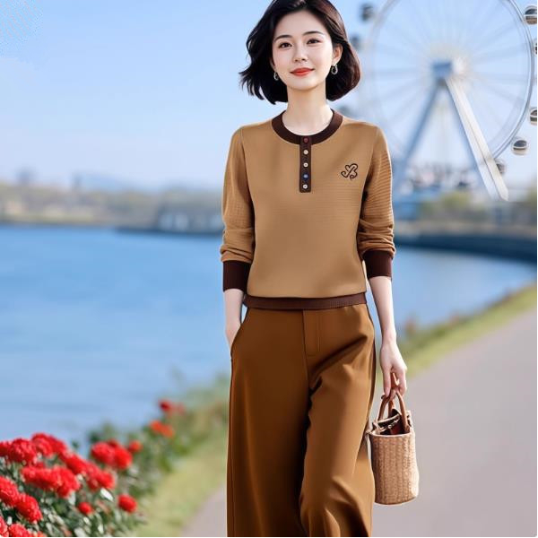 洋气撞色薄款圆领针织衫+直筒裤两件套秋