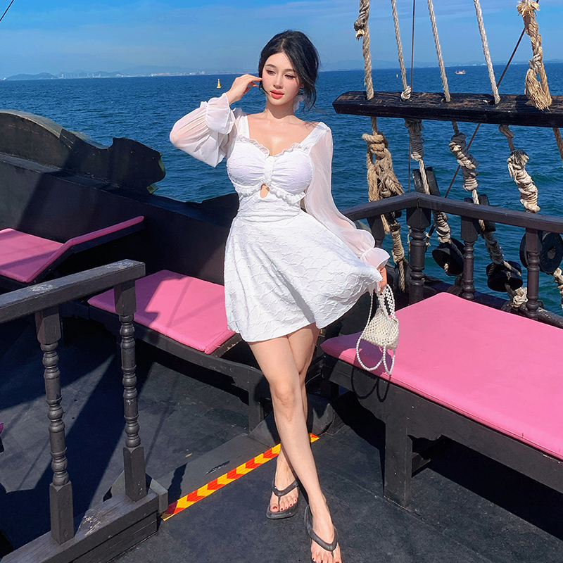 法式甜美风黑色长袖方领大码连体泳衣女假两件套收腰显瘦温泉泳装