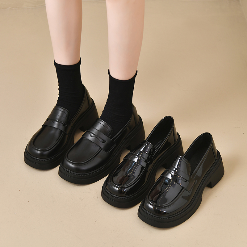 2025秋季新款英伦增高乐福鞋粗跟女单鞋一脚蹬皮面圆头平跟小皮鞋