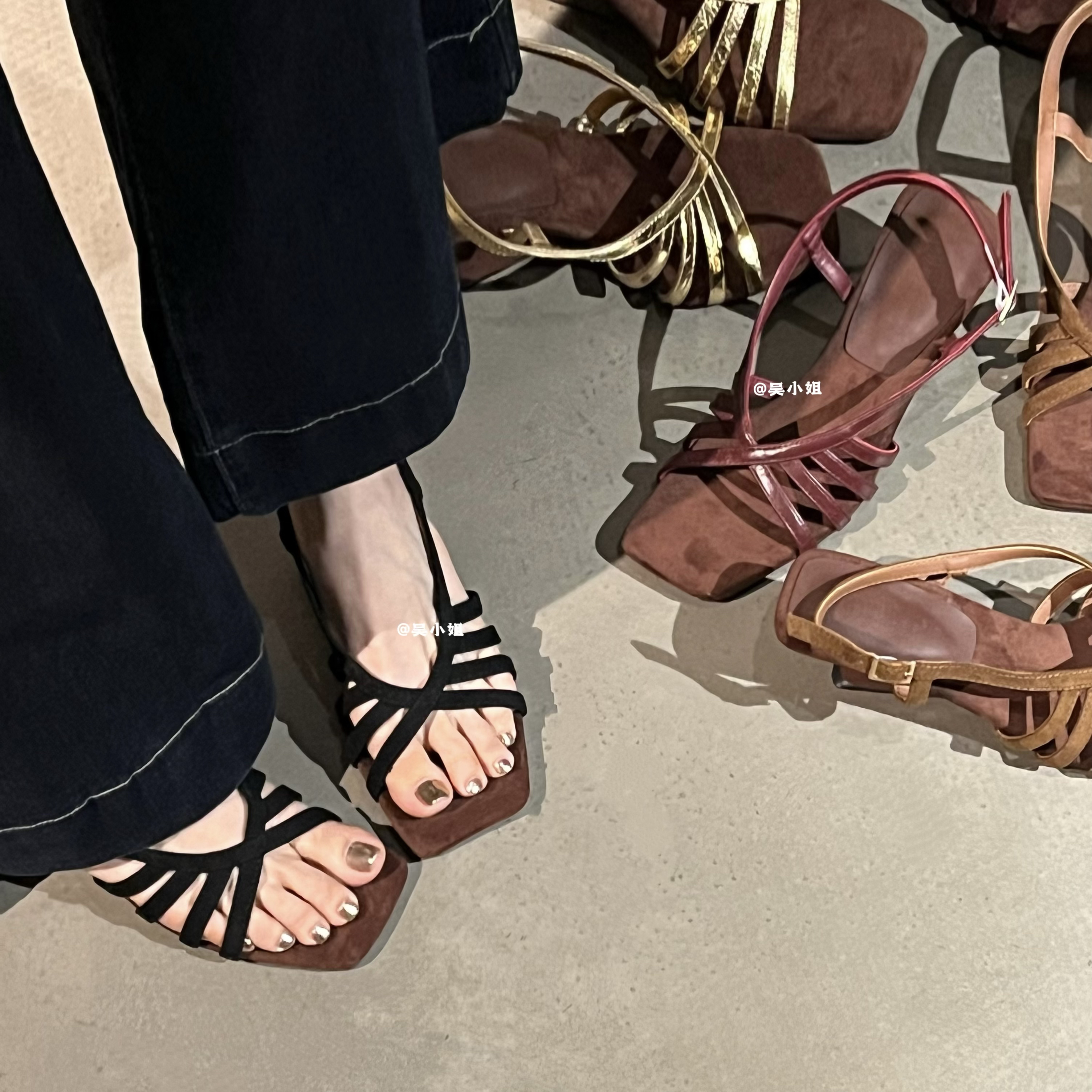 2025夏季新款复古方头绒面跛跟凉鞋时尚百搭一字露趾小众设计女鞋