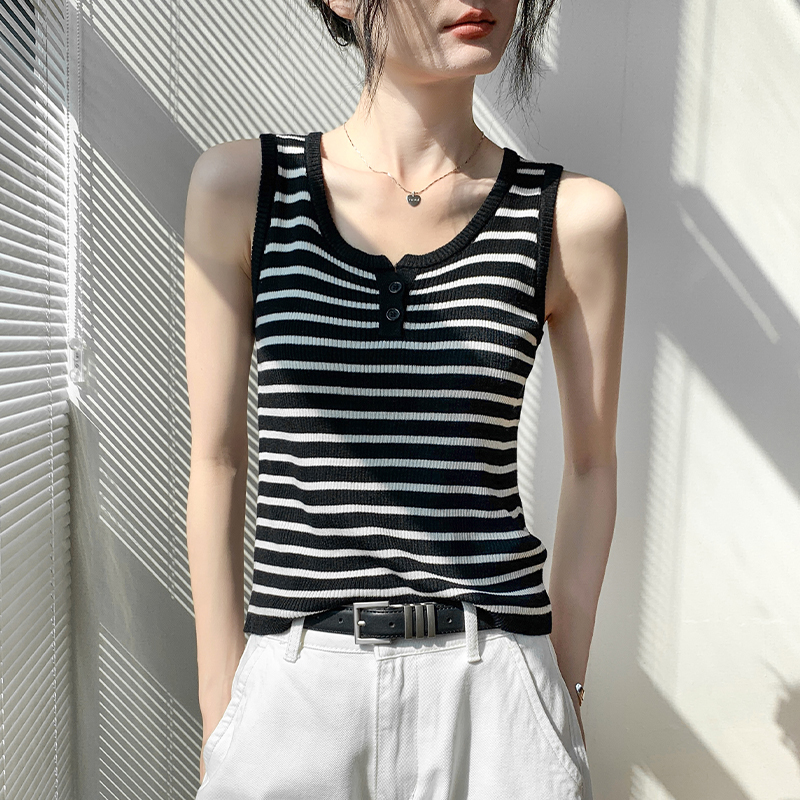 纽扣条纹针织吊带背心女2025夏季新款衬衫内搭修身显瘦别致上衣