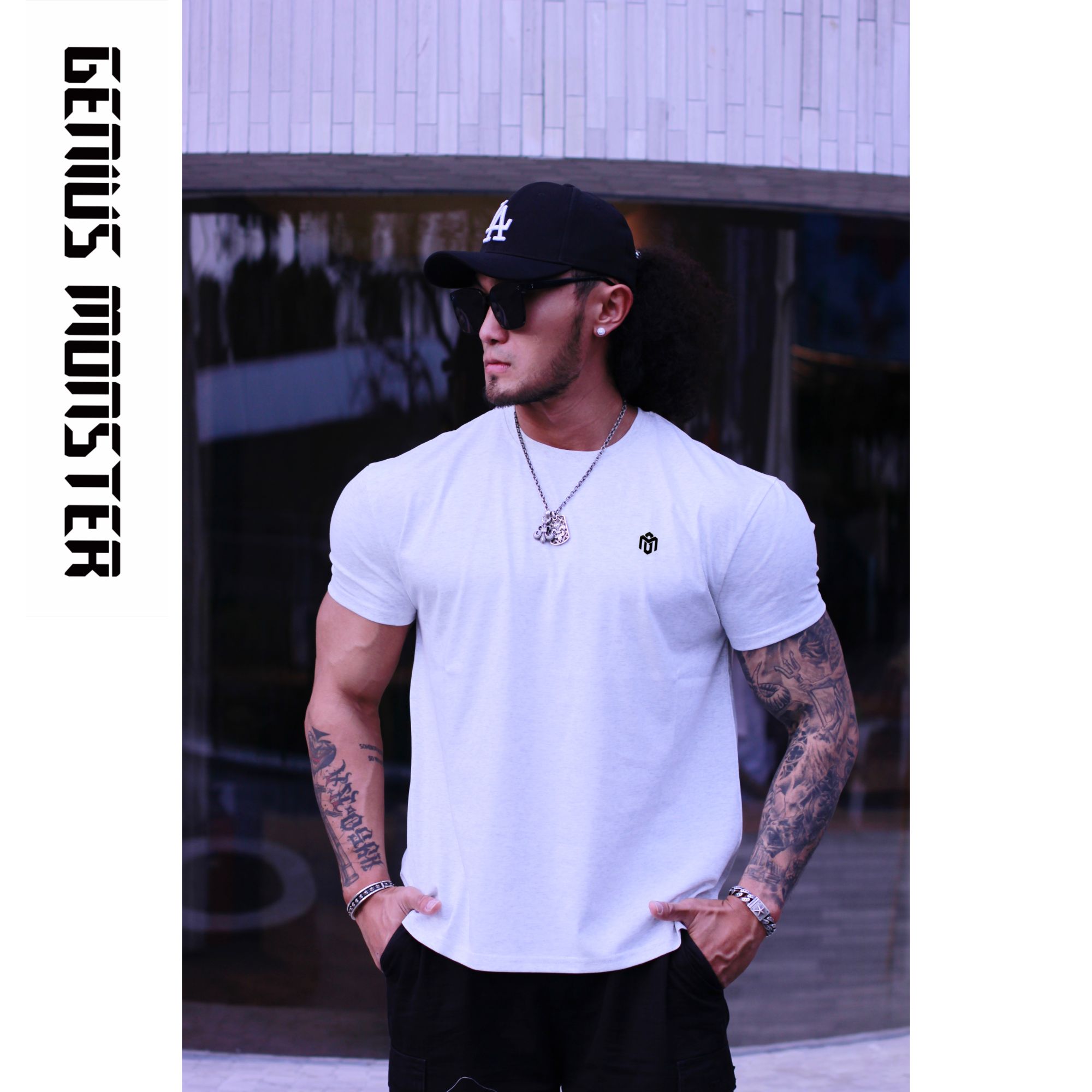 GM美式logo修身垫肩显大潮流T恤  男士夏季圆领健身透气训练短袖