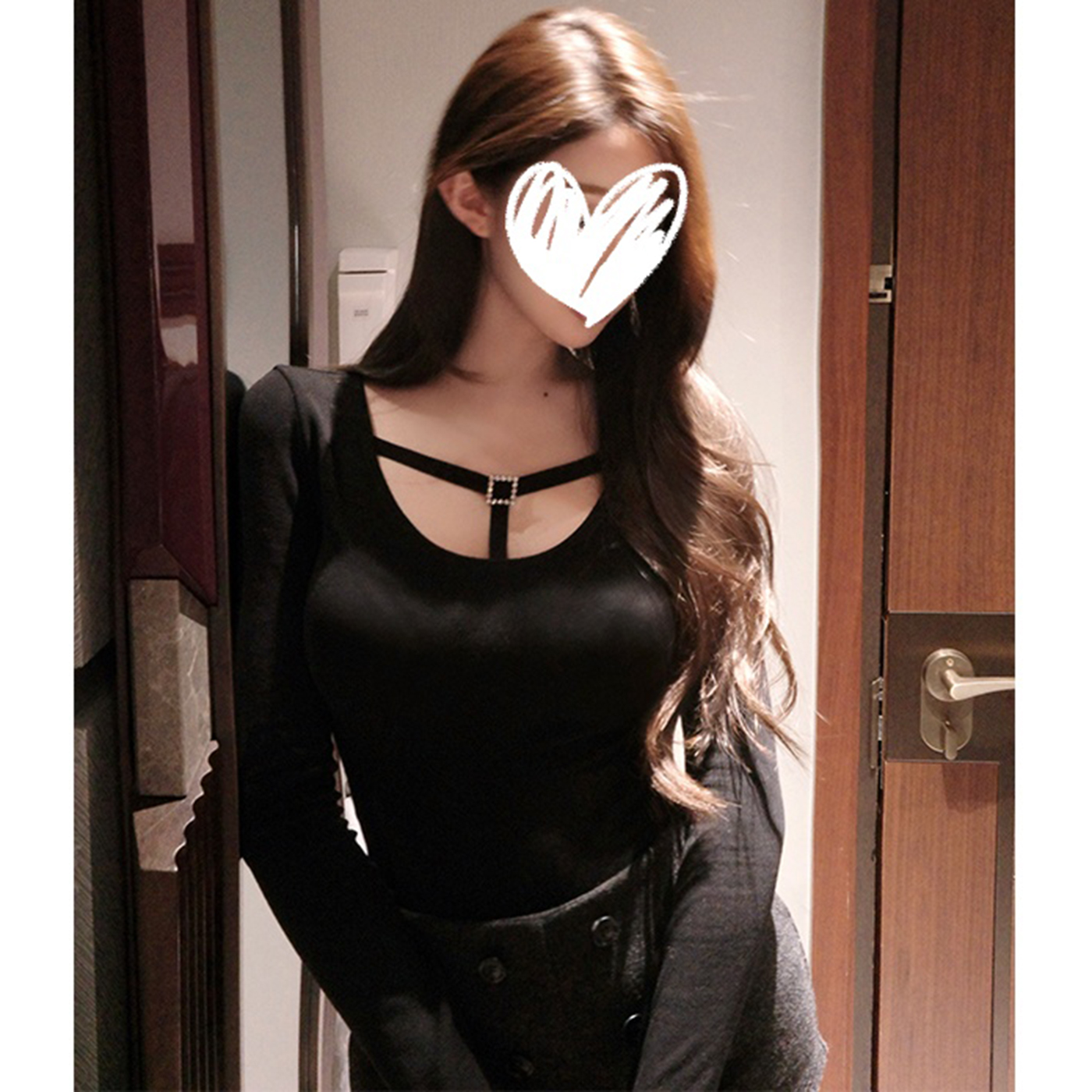 【C位打底】秋冬新款拼接钻扣性感纯欲显瘦小众长袖T恤加绒打底上衣