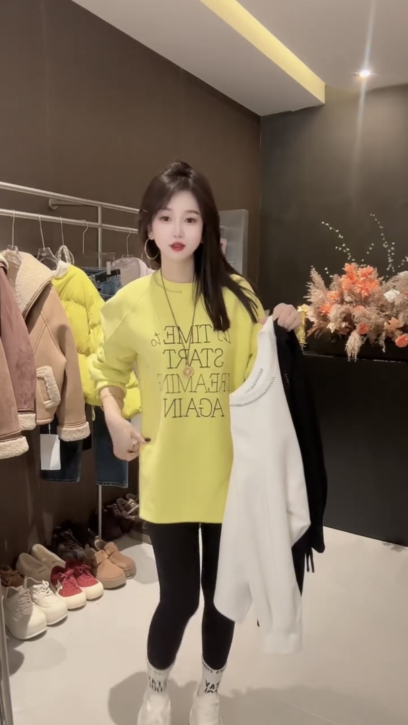 冬季插肩袖T恤女字母刺绣宽松内搭打底上衣