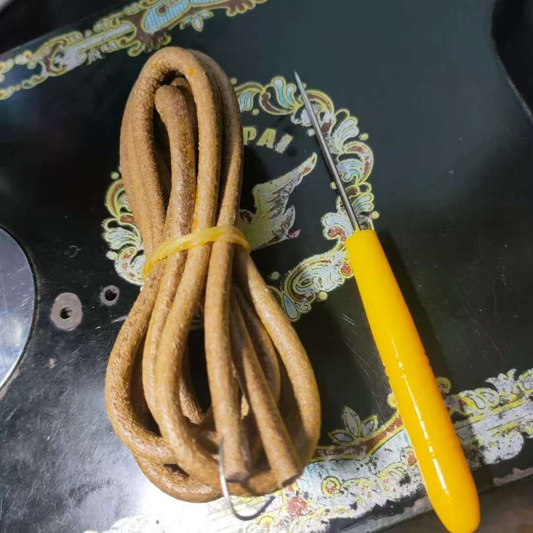 【小吴师傅推荐】老式缝纫机牛皮带送锥子一个