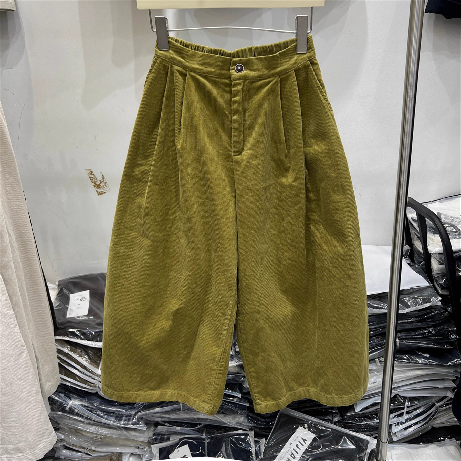 韩系简约高腰灯芯绒褶皱A字阔腿裤女25秋季宽松大裤腿显瘦八分裤