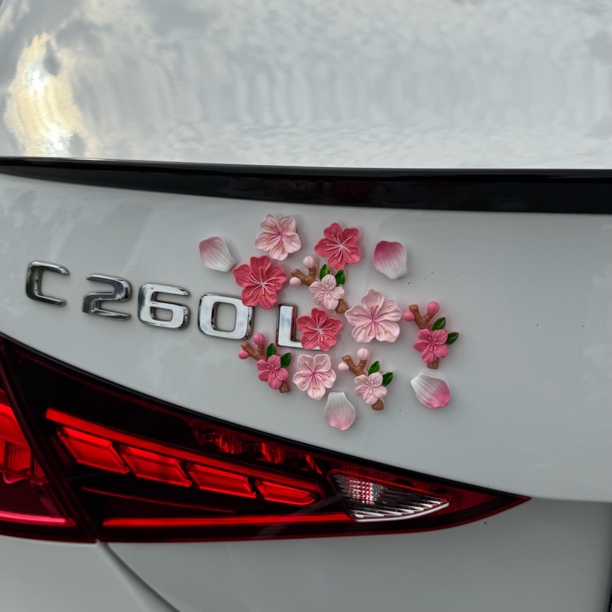 新款车载无痕可爱桃花摆件车内饰品车载中控屏幕摆饰电动车装饰