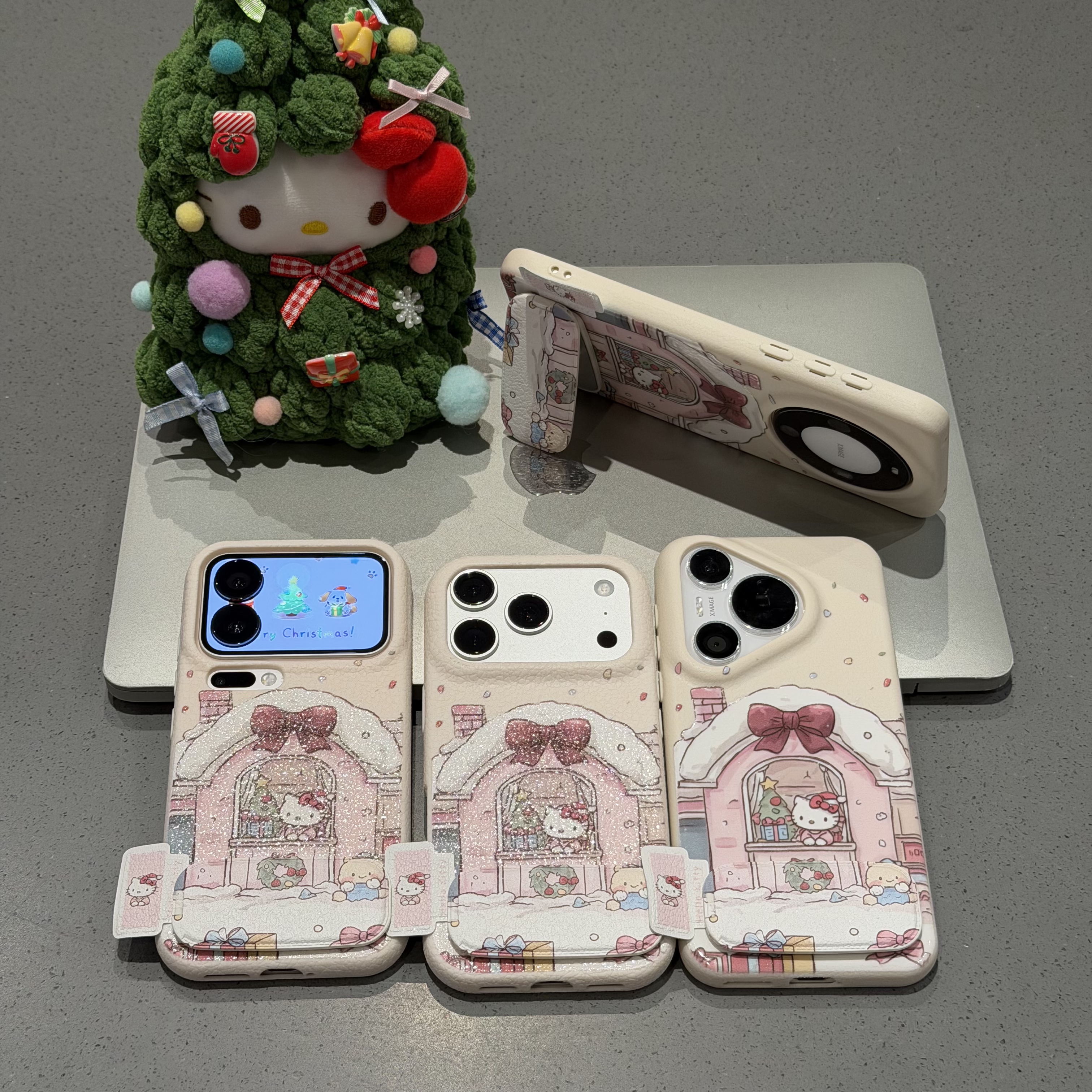 欧克里里雪屋凯蒂标签支架适用苹果17/16手机壳华为vivoppo小米15