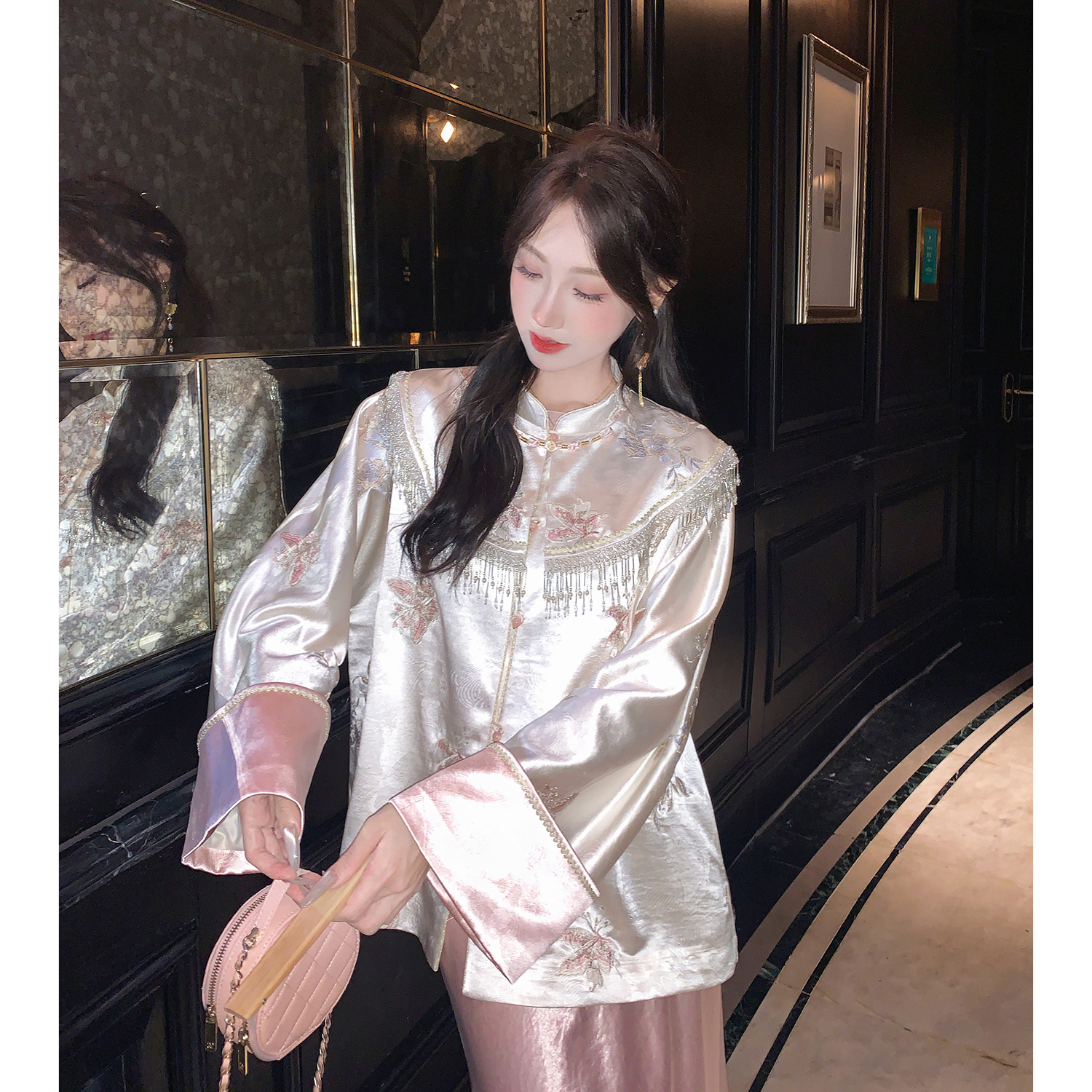 果果家【闺阁千金】新中式2025秋季女士醋酸流苏刺绣上衣半身裙