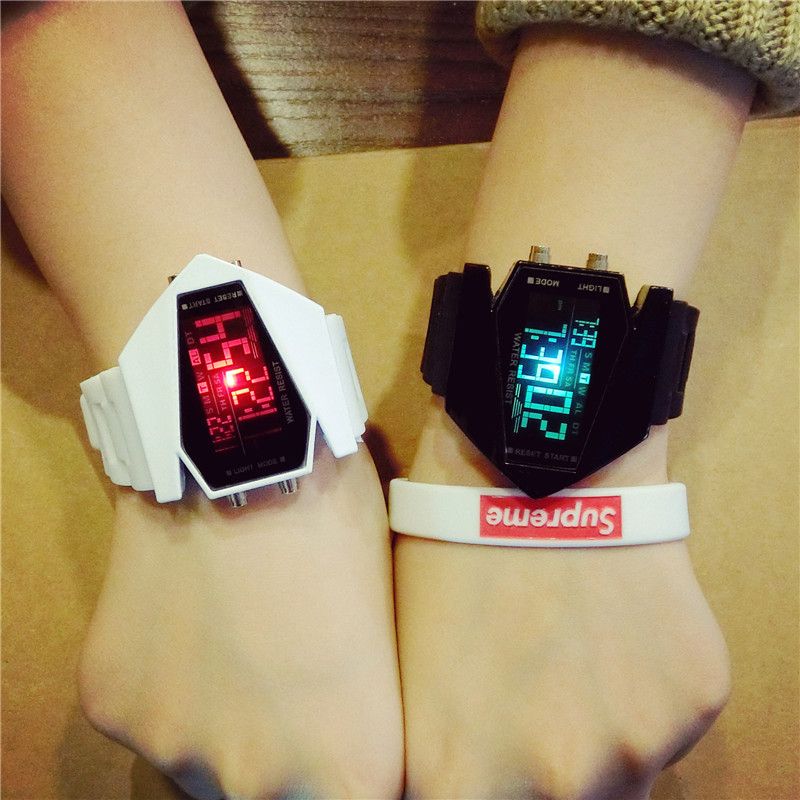 科技感时尚智能手表ins高颜值小众不撞款个性飞机表儿童学生党