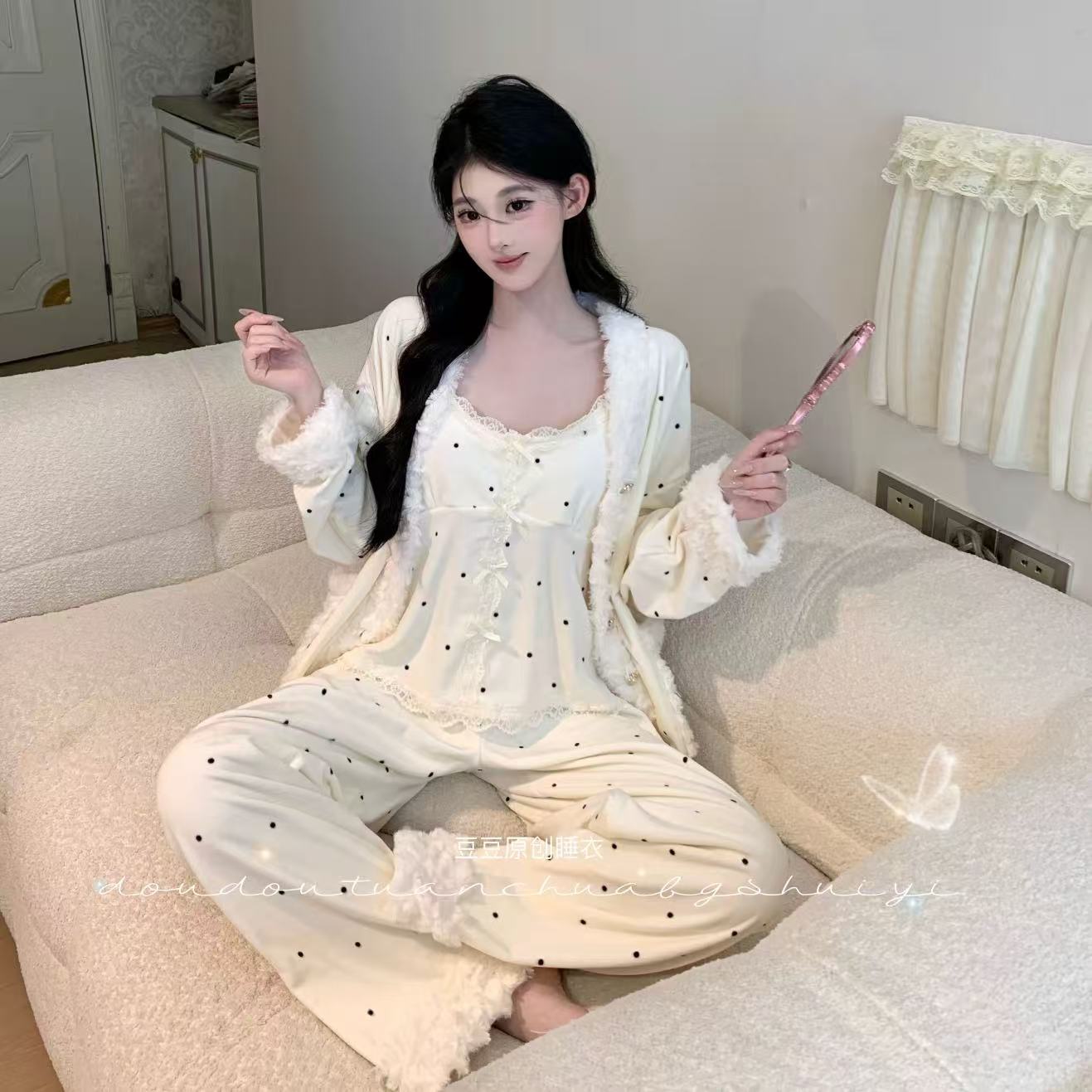 Yase【奶油蛋糕】海岛绒睡衣三件套带胸垫秋冬甜美纯欲保暖家居服