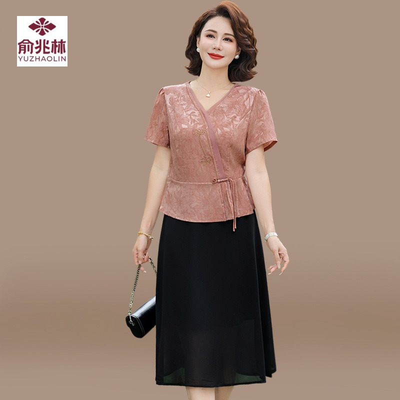 小个子妈妈夏装连衣裙2025新款中老年妈妈套装50-60岁高档套装