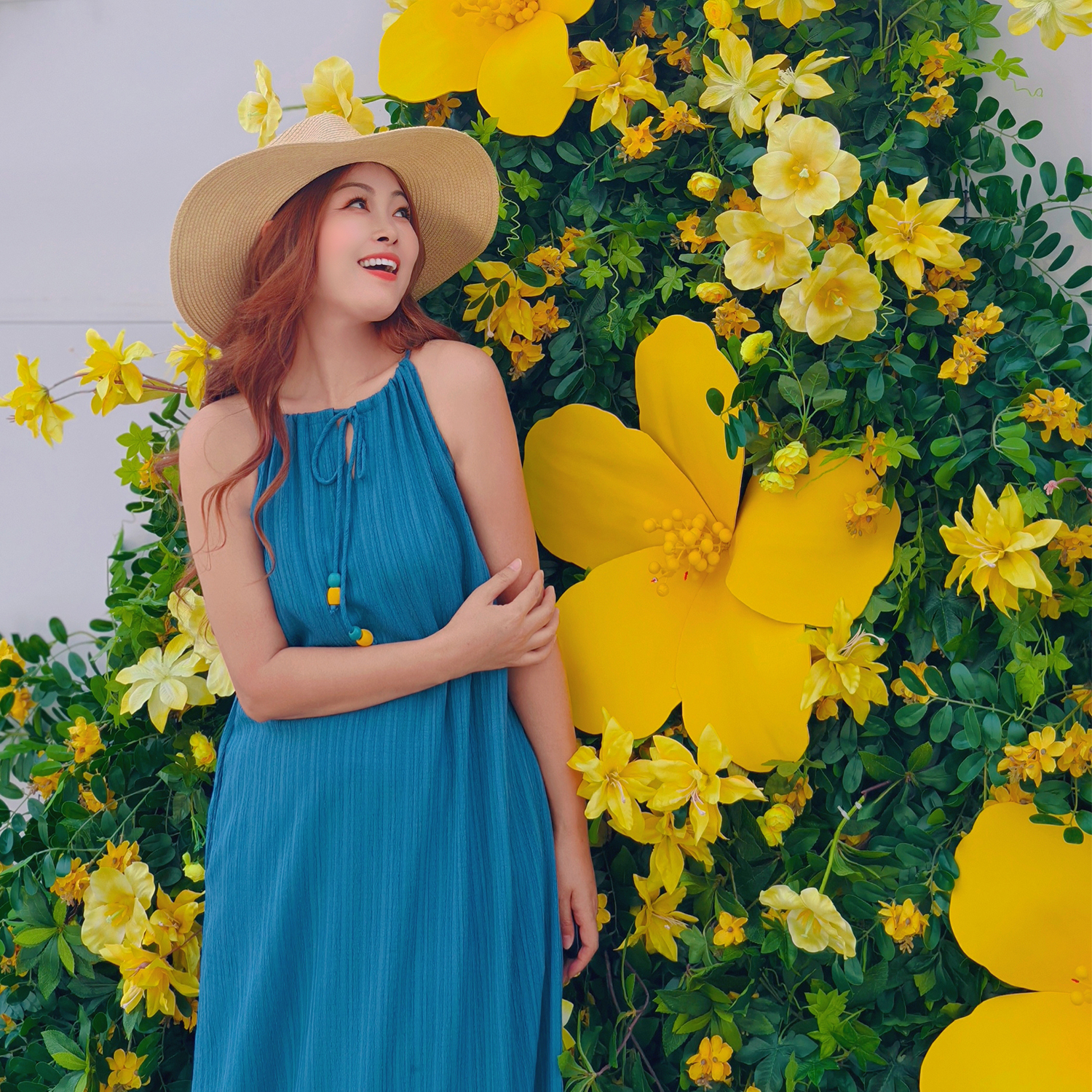 【董艺旅行穿搭】蓝色多瑙河吊带裙旅游度假连衣裙新疆云南旅拍裙