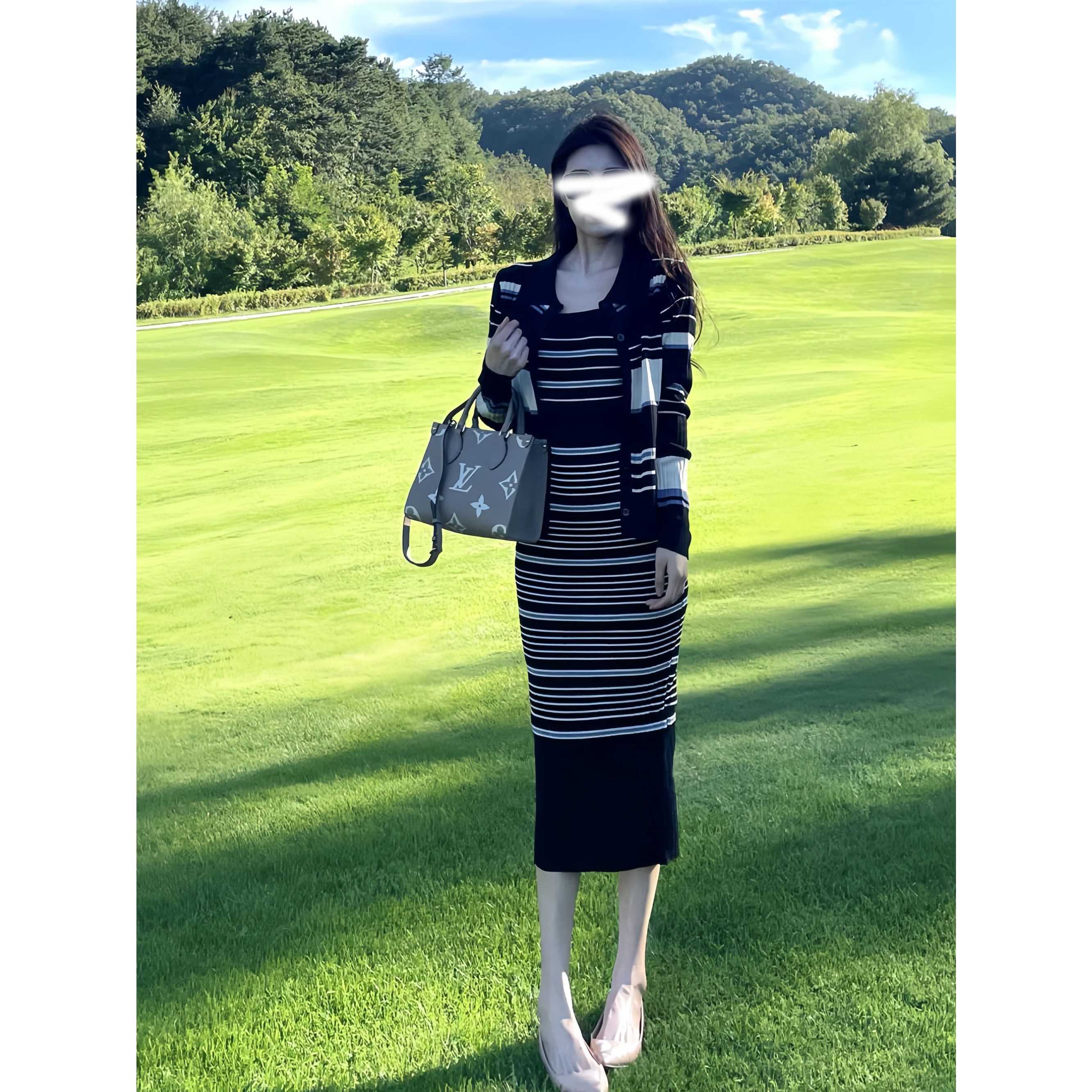 早秋套装女2025新款法式休闲时尚气质显瘦针织开衫条纹吊带连衣裙